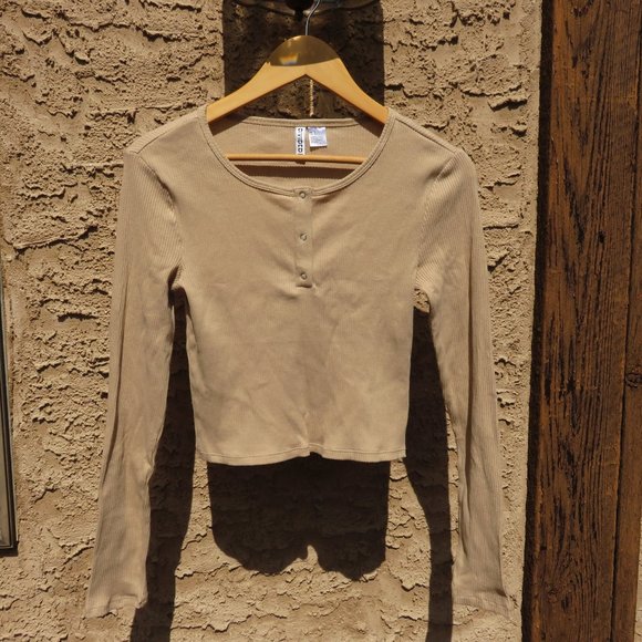 Beige Ribbed Long Sleeved Crop Top from H&M - Picture 6 of 9